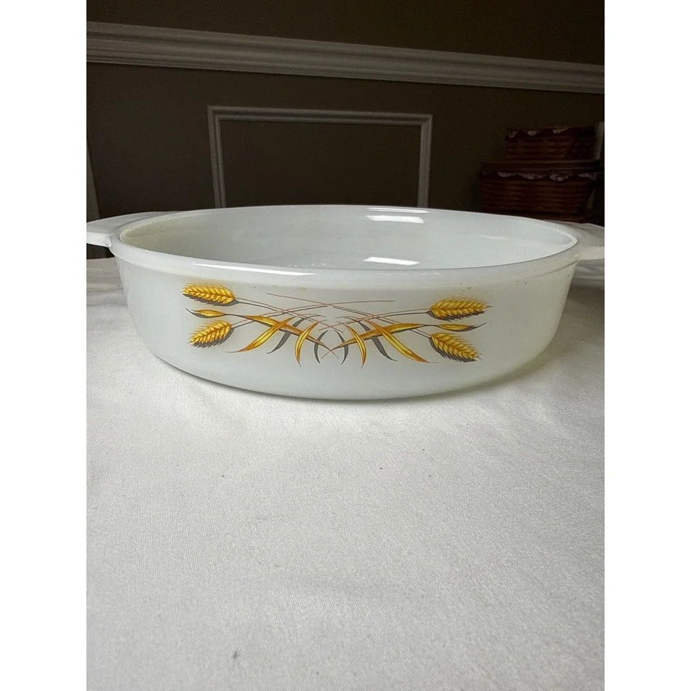 Vintage Fire-King Milk Glass Autumn Harvest Wheat Round Casserole Dish 8.25